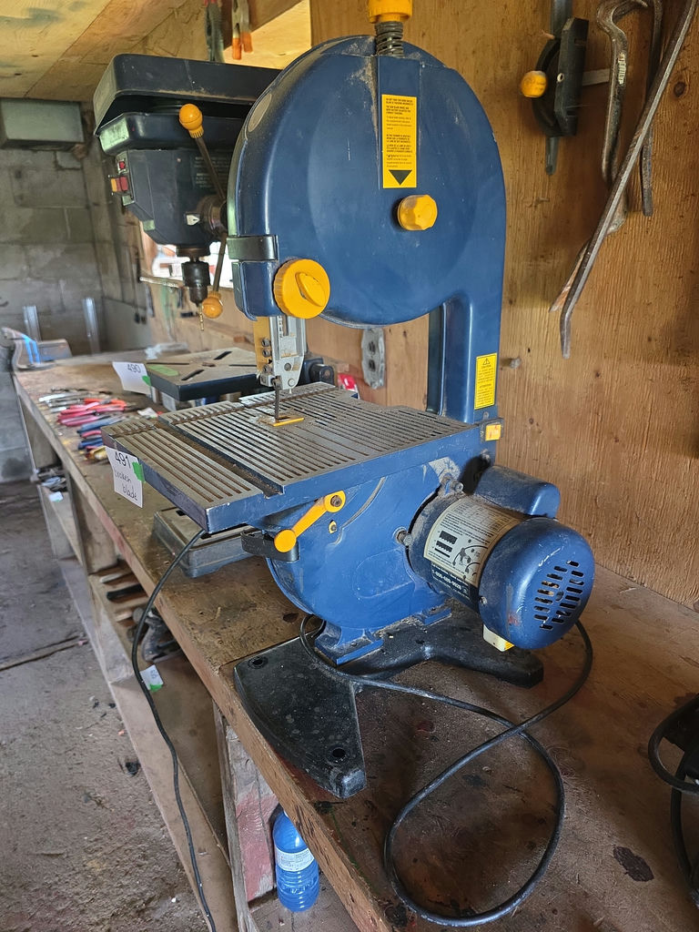 Mastercraft 9-inch two-speed Band Saw B - image 2 of 7