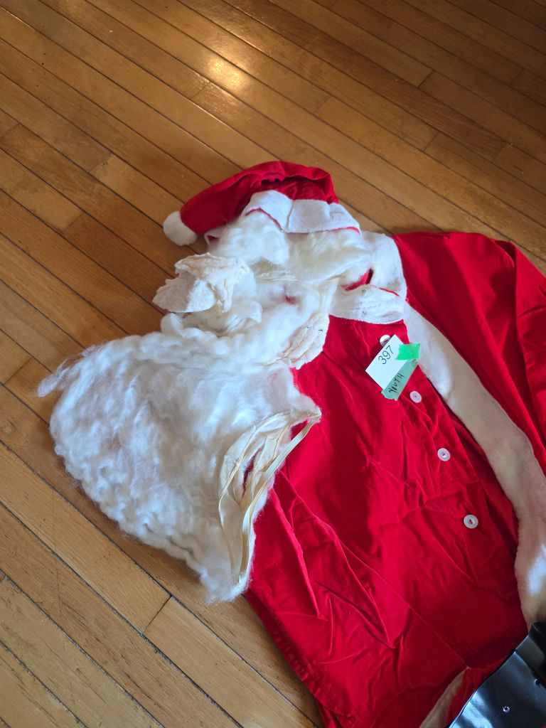 Santa Claus Suit A - image 3 of 3