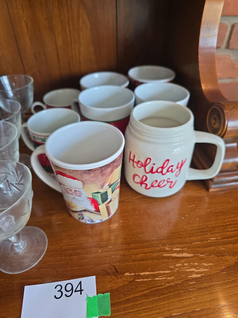 Holiday-themed Mugs and Glassware B - image 4 of 5