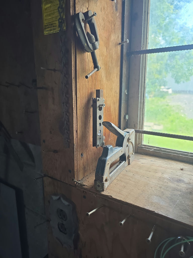  Assorted tools and Hardware B - image 7 of 11