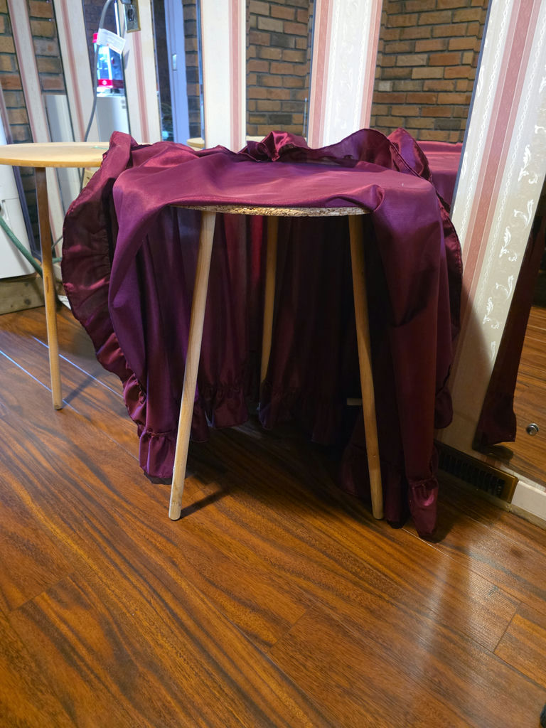 Round Side  Tables B - image 3 of 4