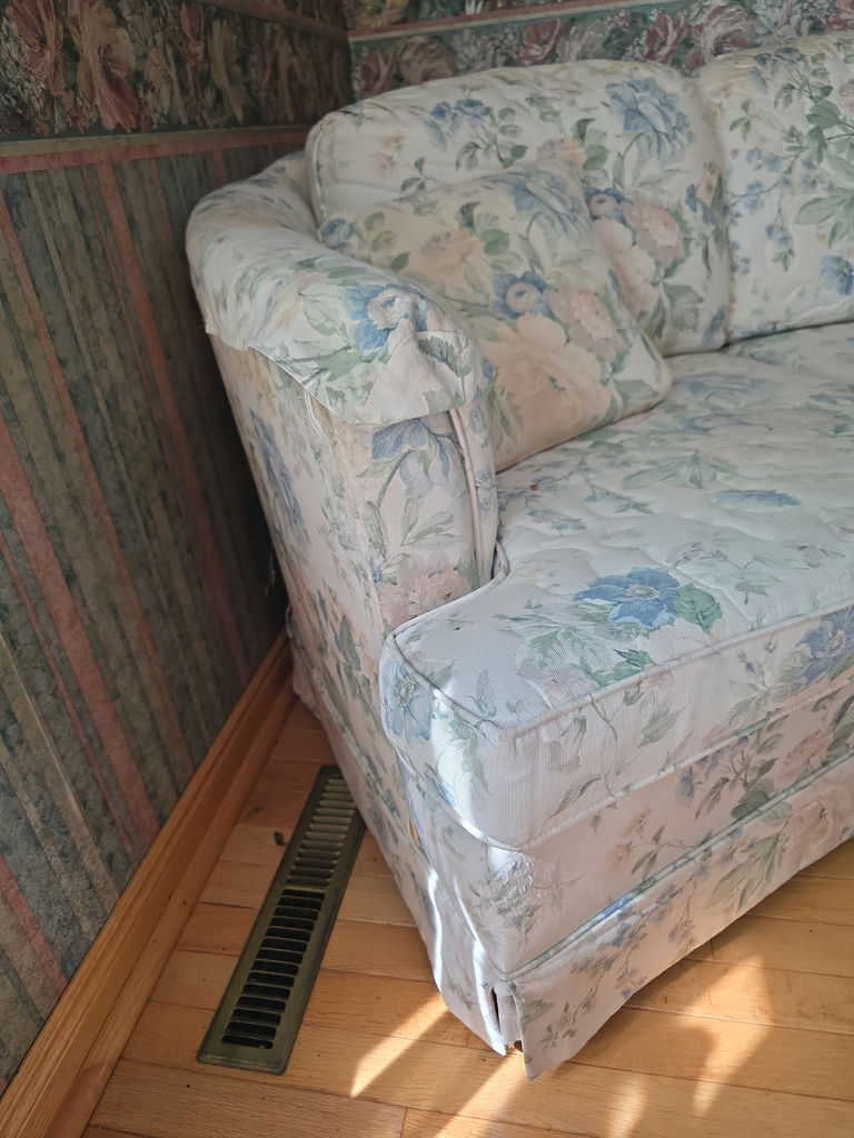 Floral Love Seat C - image 3 of 4