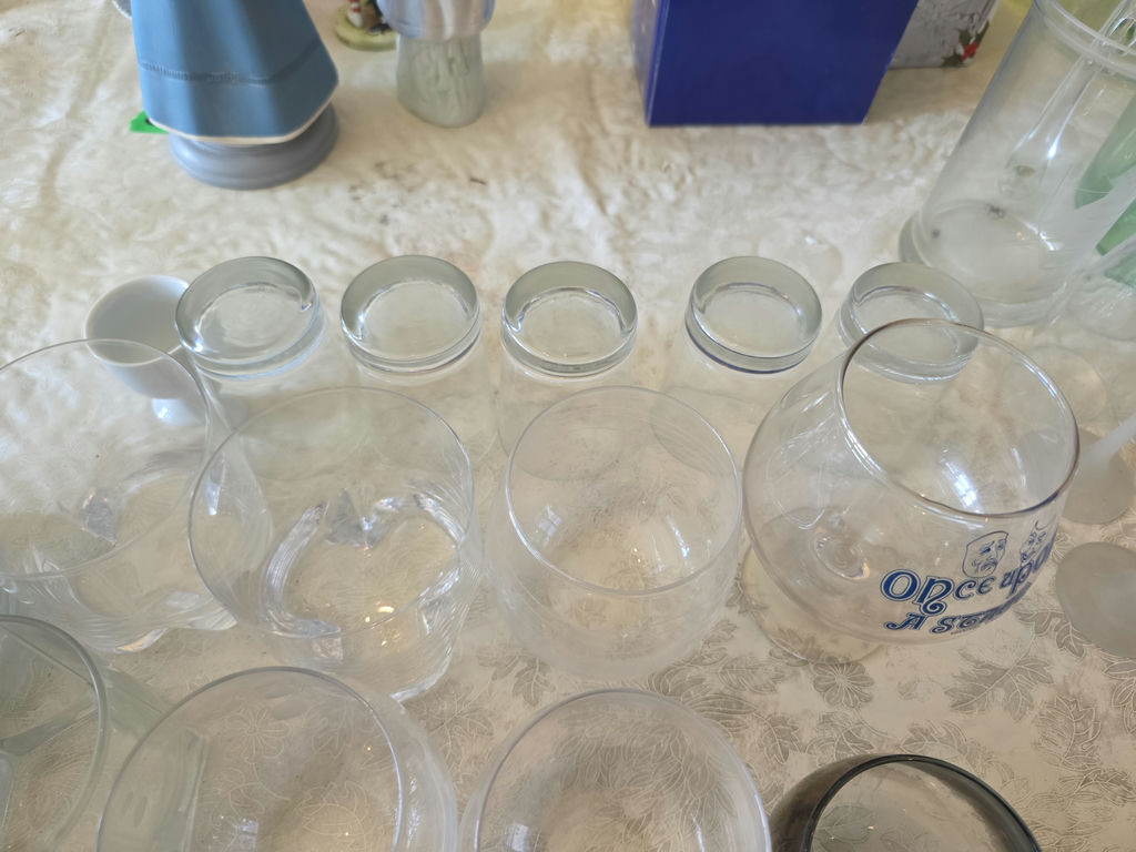 Glassware B - image 3 of 5