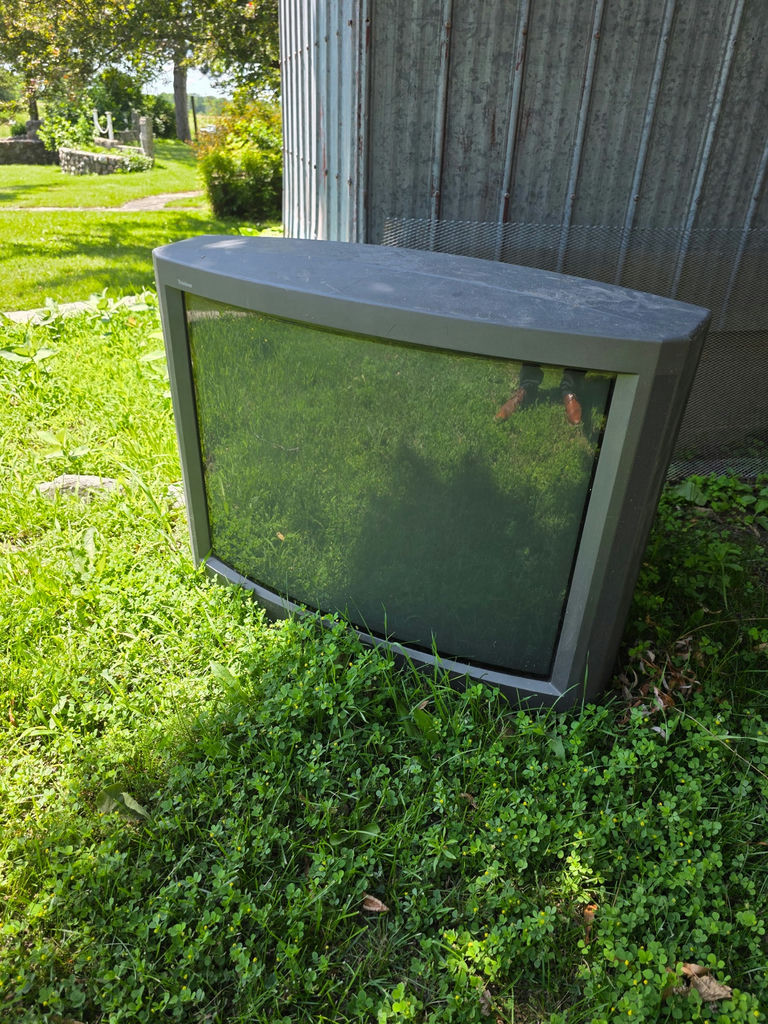 Old Trinitron CRT television C - image 1 of 4