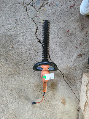 Black & Decker 8110 Hedge Trimmer B - Image 1 of 7