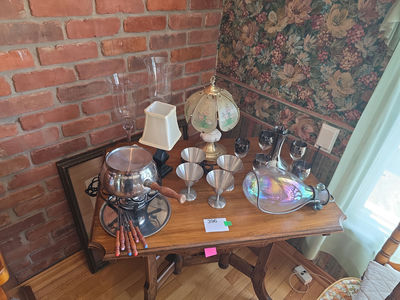 Vintage Glassware, Lamp, and More B - Image 1 of 7