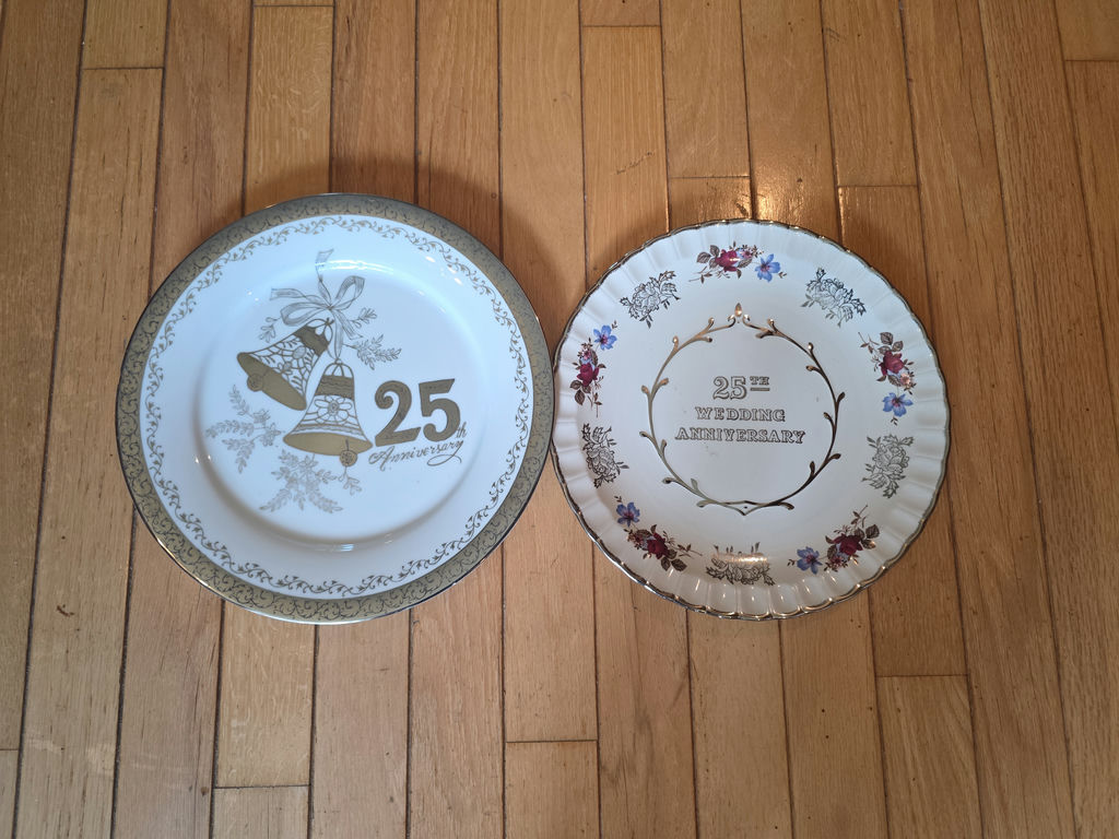 Anniversary-themed Dishes and Glassware B - image 5 of 16
