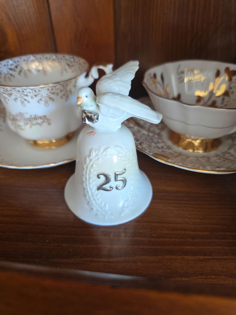  Anniversary-themed Dishes and Glassware B - image 12 of 16
