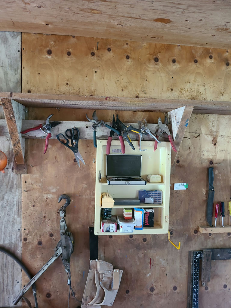 Hand Tools and Hardware B - image 2 of 8