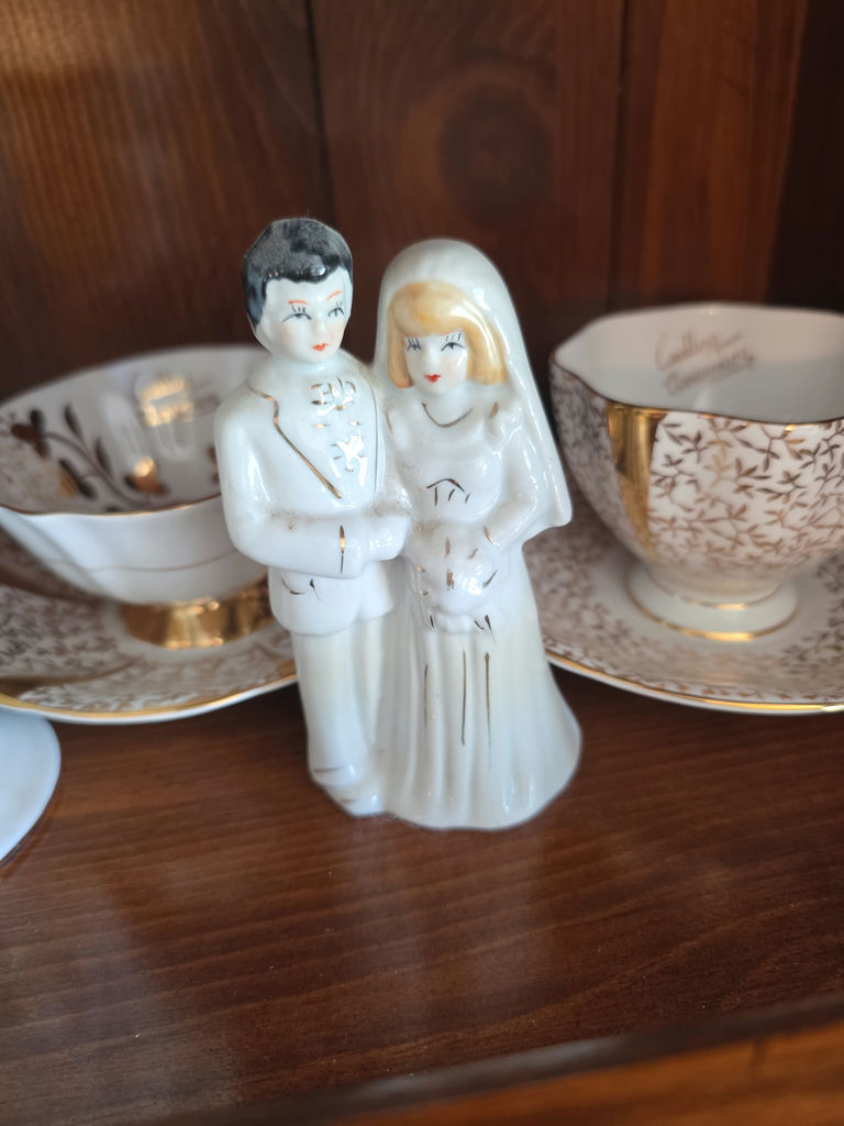  Anniversary-themed Dishes and Glassware B - image 15 of 16