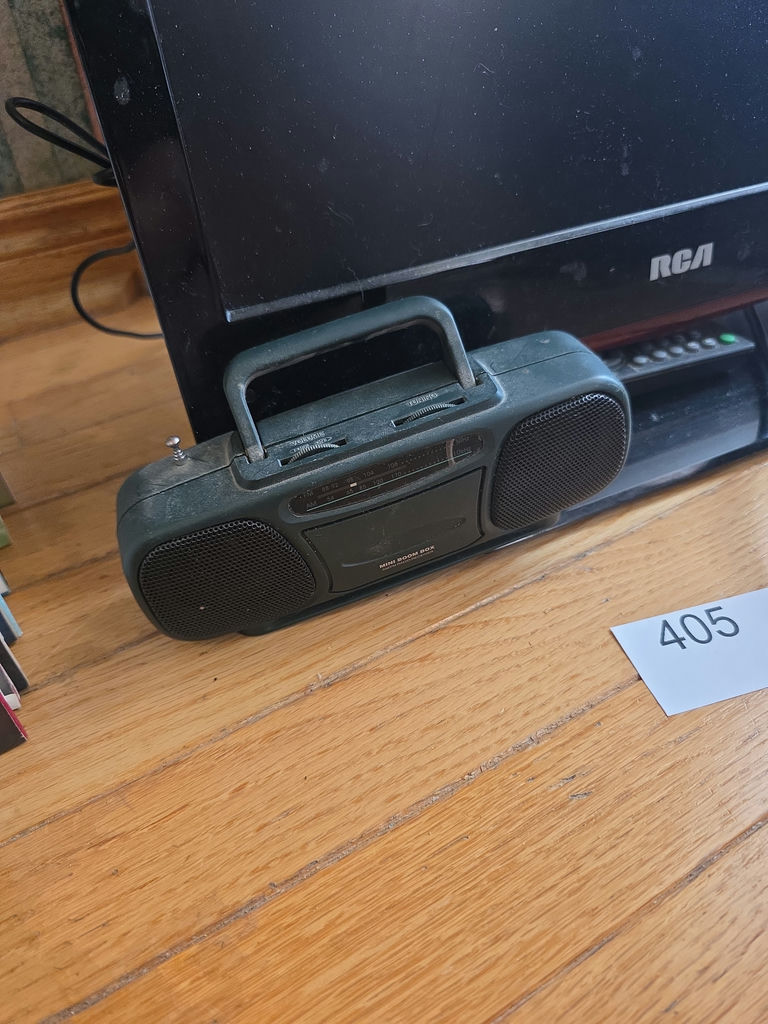 RCA 19-inch LCD TV and Boom Box A - image 2 of 5