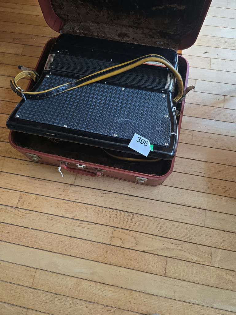 Vintage Accordion A - image 3 of 6