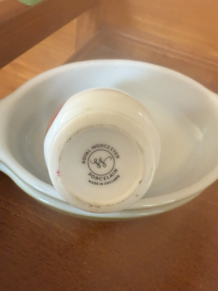 Royal Worcester porcelain egg coddlers and Pyrex green ceramic bake dishes - image 5 of 8