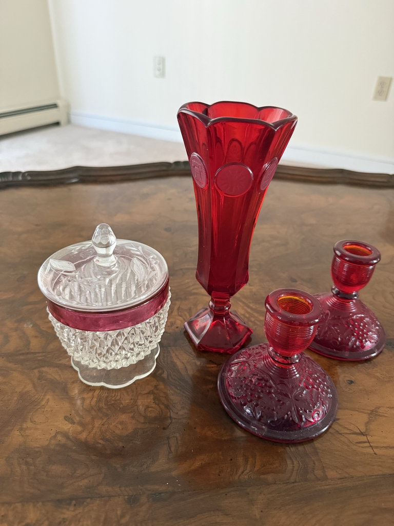 Set of vintage red glassware - image 1 of 3