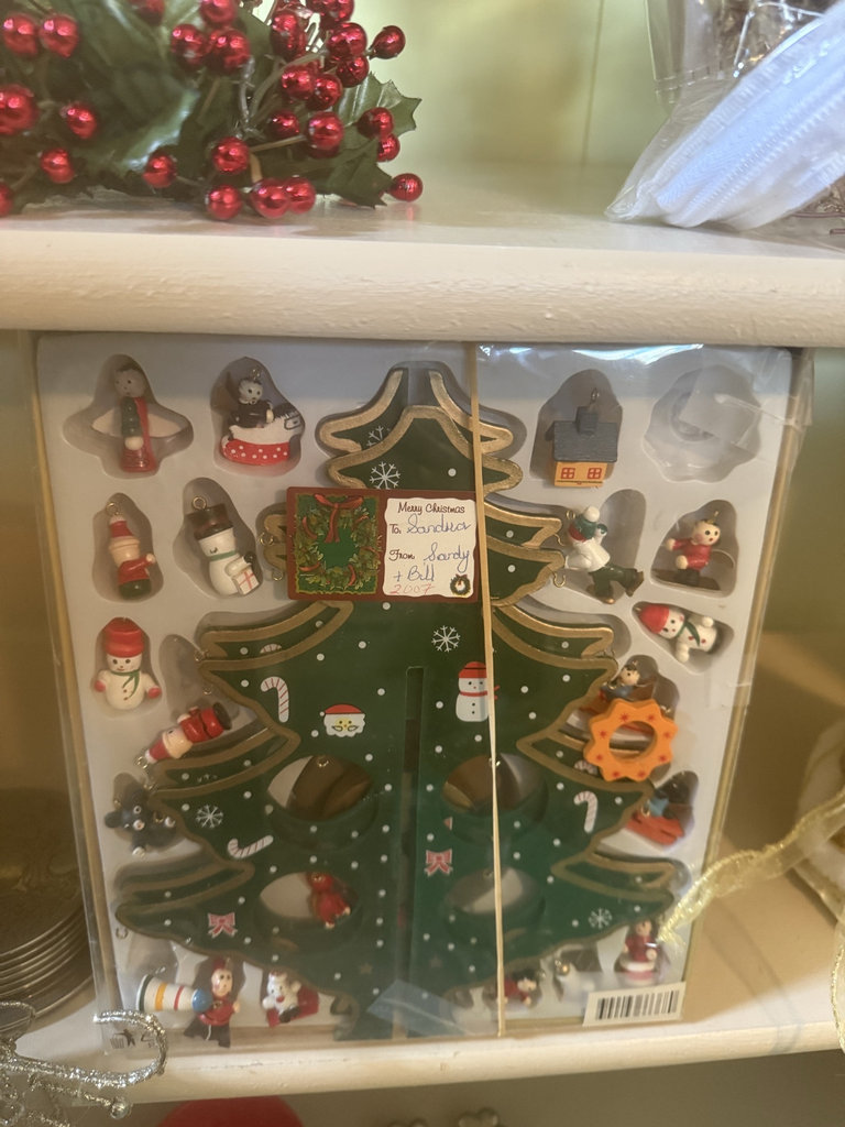 Christmas decorations and lighting items - image 5 of 10
