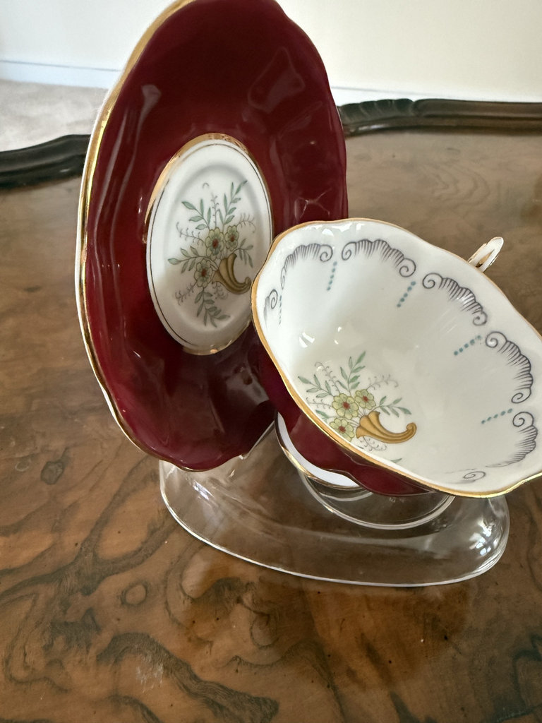 Lenox Treasures Cat's Surprise Box with Royal Albert Bone China and Crystal Bowls - image 8 of 12
