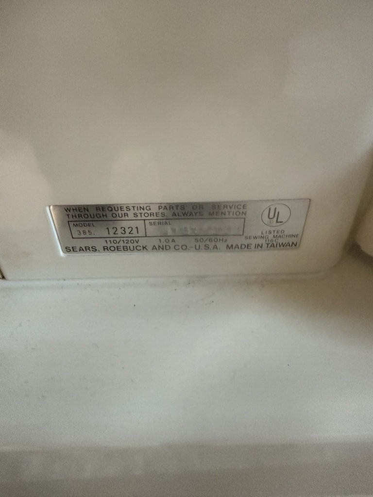 Kenmore 4-Stitch Sewing Machine with Pedal and Case - image 4 of 6
