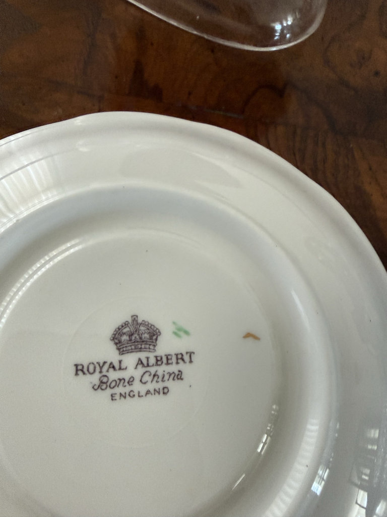 Lenox Treasures Cat's Surprise Box with Royal Albert Bone China and Crystal Bowls - image 9 of 12