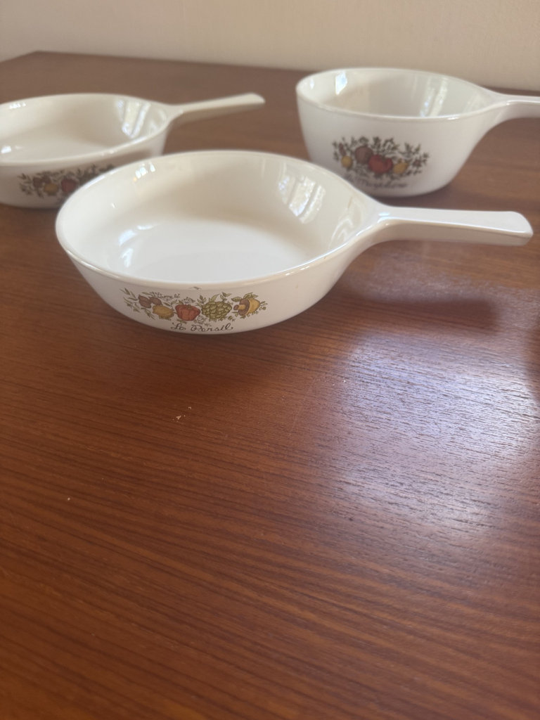 Set of four corningware white ceramic cookware pieces with fruit motif - image 5 of 6