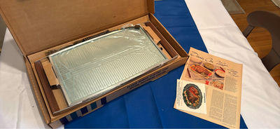 Salton Hotray Automatic Food Warmer with Glass Tray and Box - Image 1 of 4