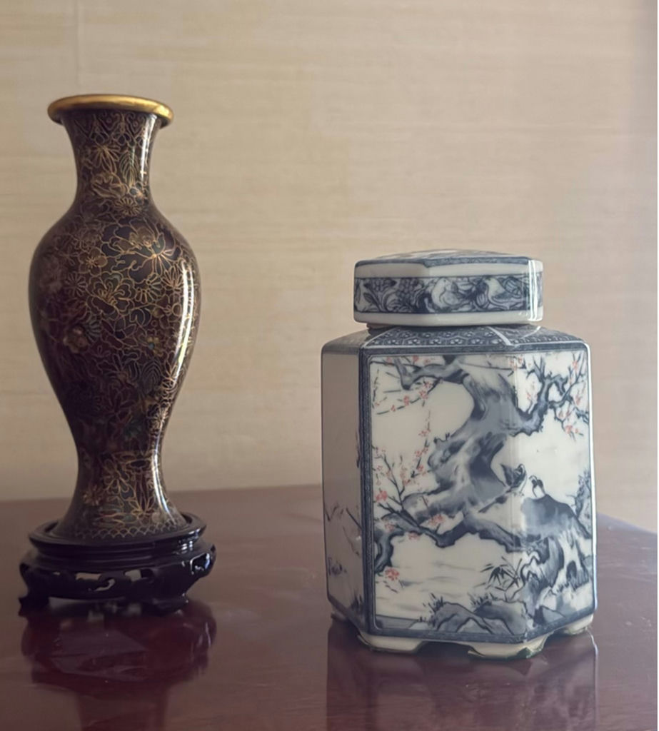 Decorative Vases and Lidded Jars - image 3 of 5