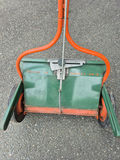 Scotts Model 35-3 Manual Lawn Spreader - thumbnail 4 of 4