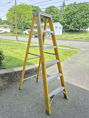 Werner Fiberglass Step Ladder - Image 1 of 5