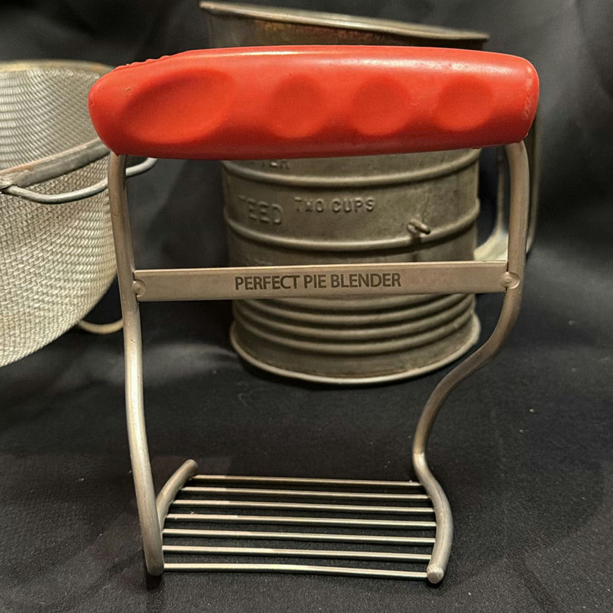 Vintage Kitchen Gadgets Lot of 3: Dough blender, flour sifter and colander - image 2 of 4