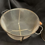 Vintage Kitchen Gadgets Lot of 3: Dough blender, flour sifter and colander - thumbnail 4 of 4