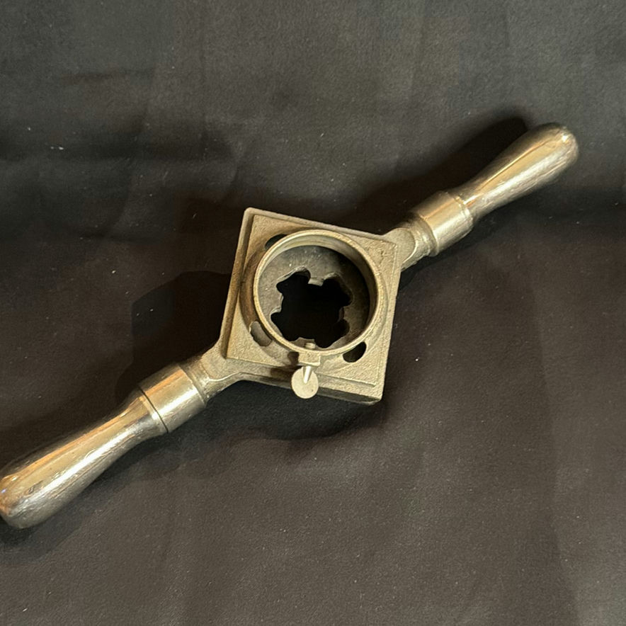 Antique Boston Brass Co Pipe Threader - Possibly Solid Brass, 100 Years Old - image 3 of 4