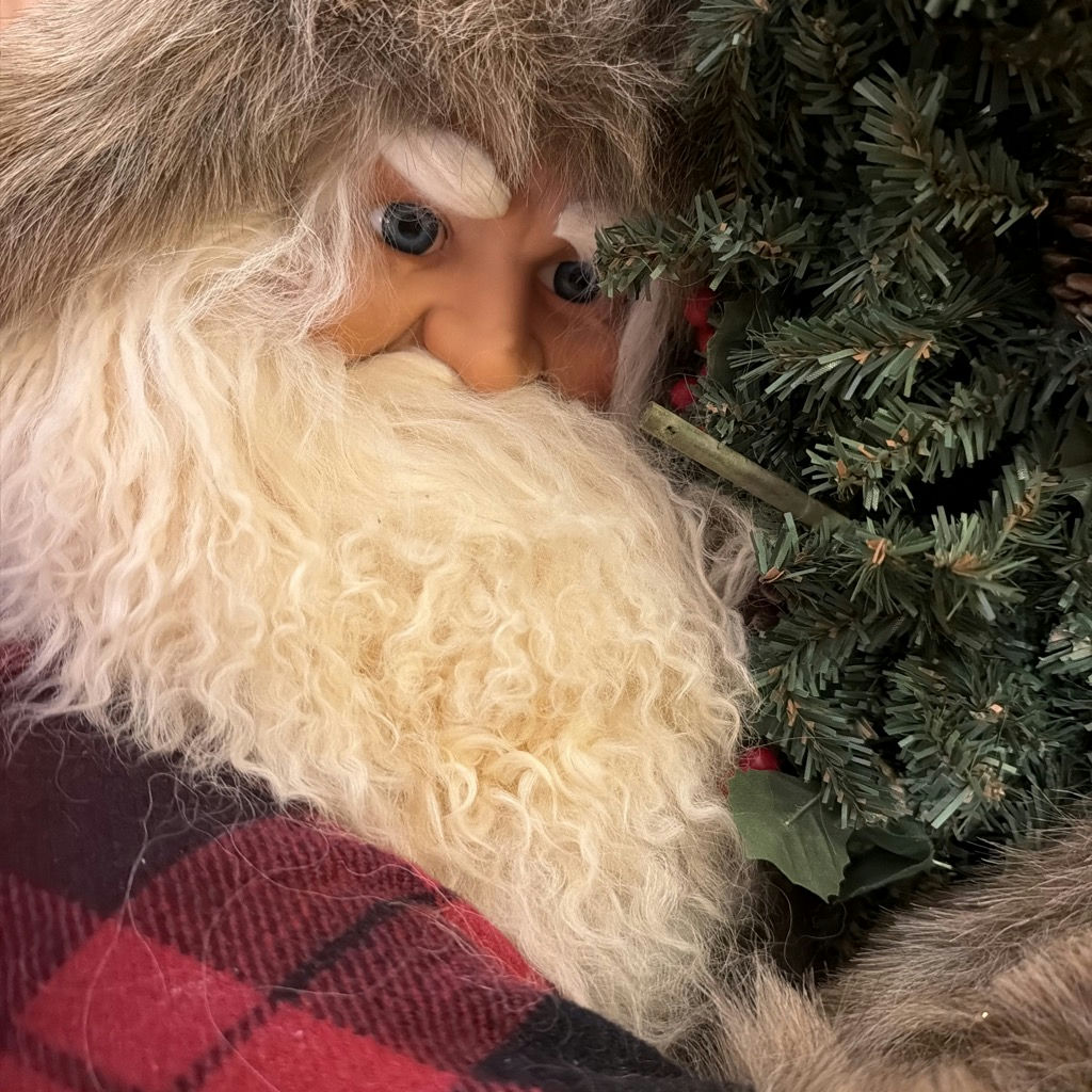 Life-size Santa Claus Statue - image 2 of 4