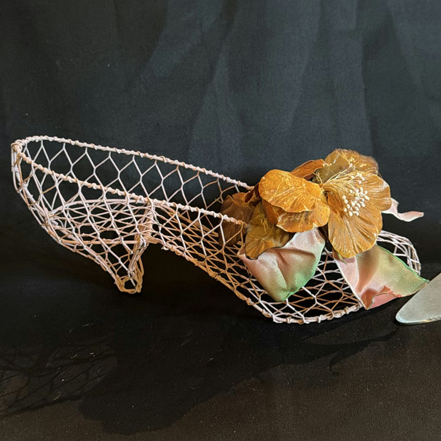 High Heel Cake/Pie/Food Servers Including Wild Eye Designs - image 2 of 5