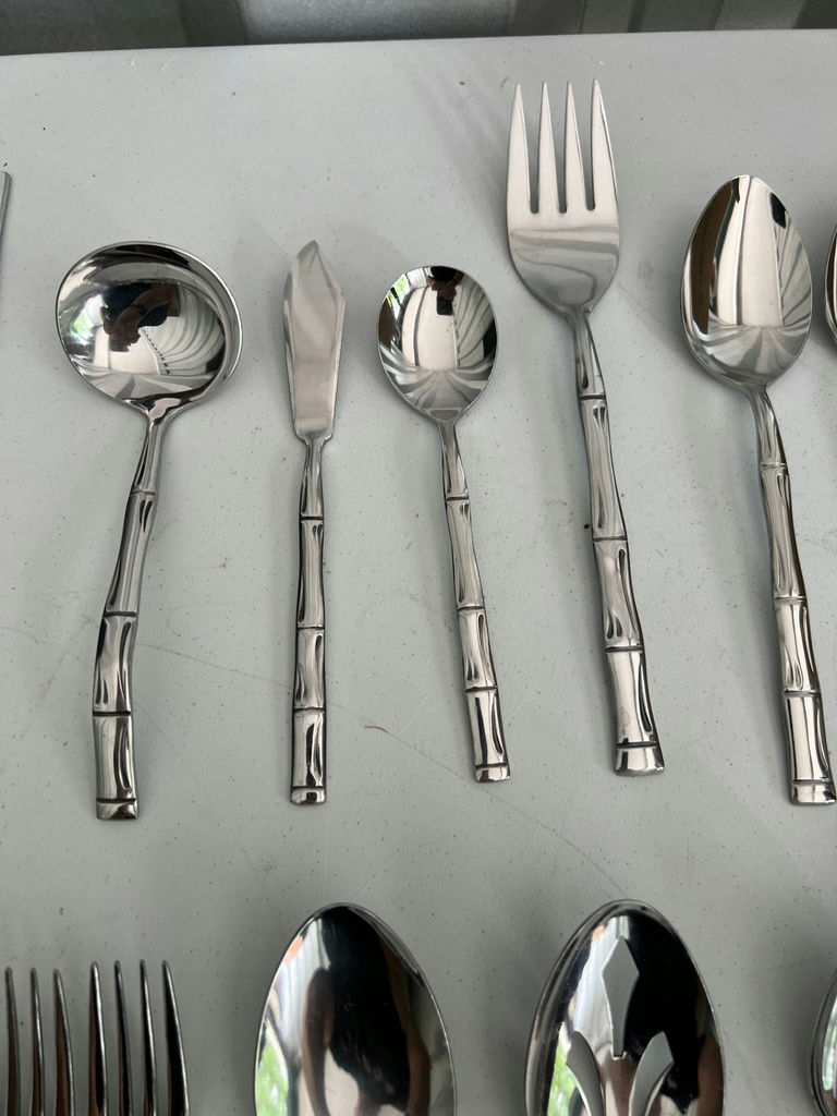 Silverware stainless set in wooden box - image 4 of 11
