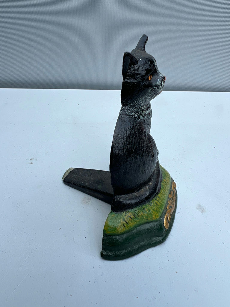 HEAVY CASTED DOORSTOP - Black cat figurine on green base - image 2 of 4