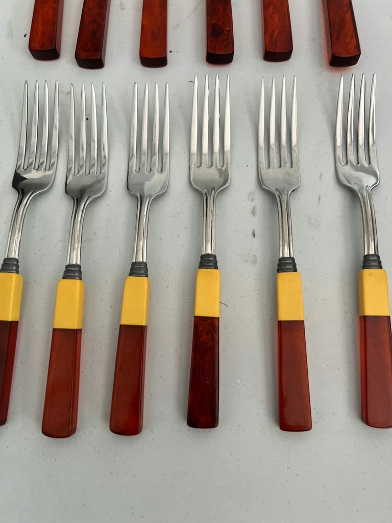 Two-tone yellow and brown handled cutlery set (knives and forks) - image 3 of 4
