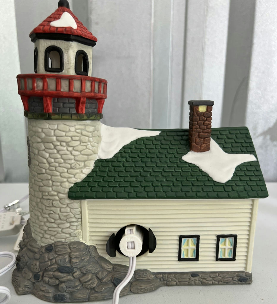 Porcelain Lighted House and Lighthouse - image 3 of 4