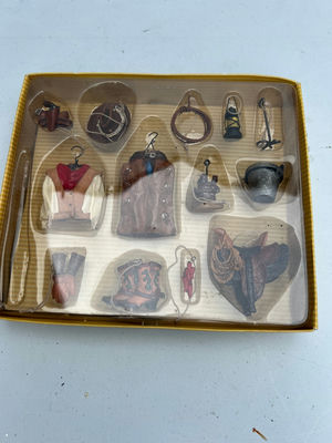 Set of miniature Western clothing and accessories ornaments - Image 1 of 3