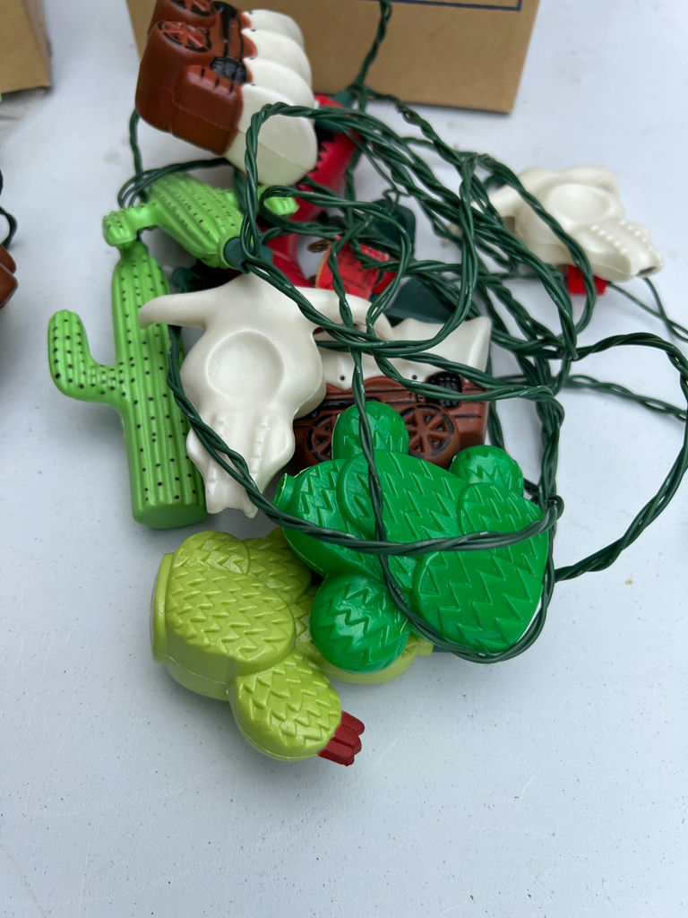 Southwestern-themed novelty string lights - image 3 of 3
