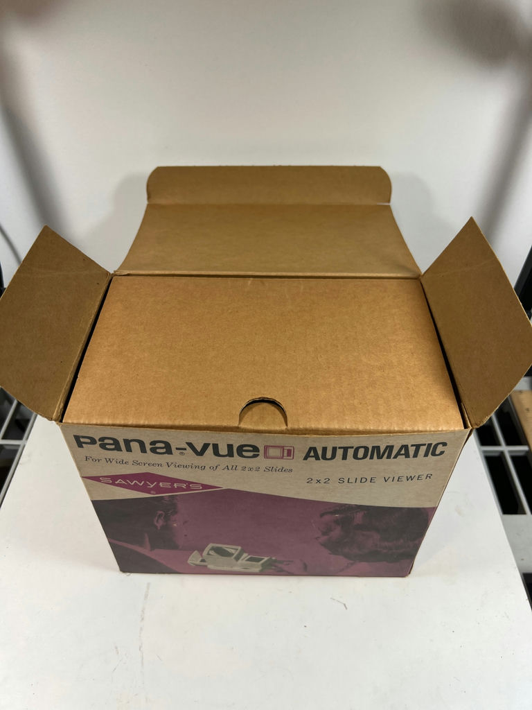 Pana-Vue Automatic 2x2 Slide Viewer with Transformer BRAND NEW IN BOX - image 4 of 4