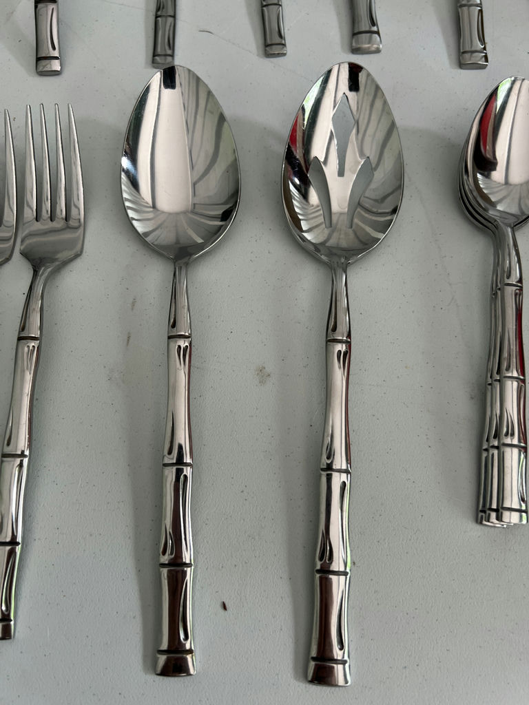 Silverware stainless set in wooden box - image 7 of 11
