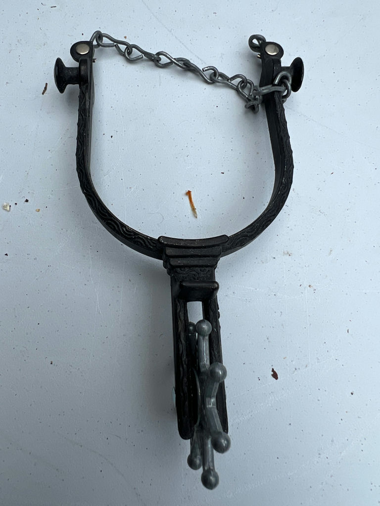 Pair of vintage black metal STIRRUPS - image 3 of 3