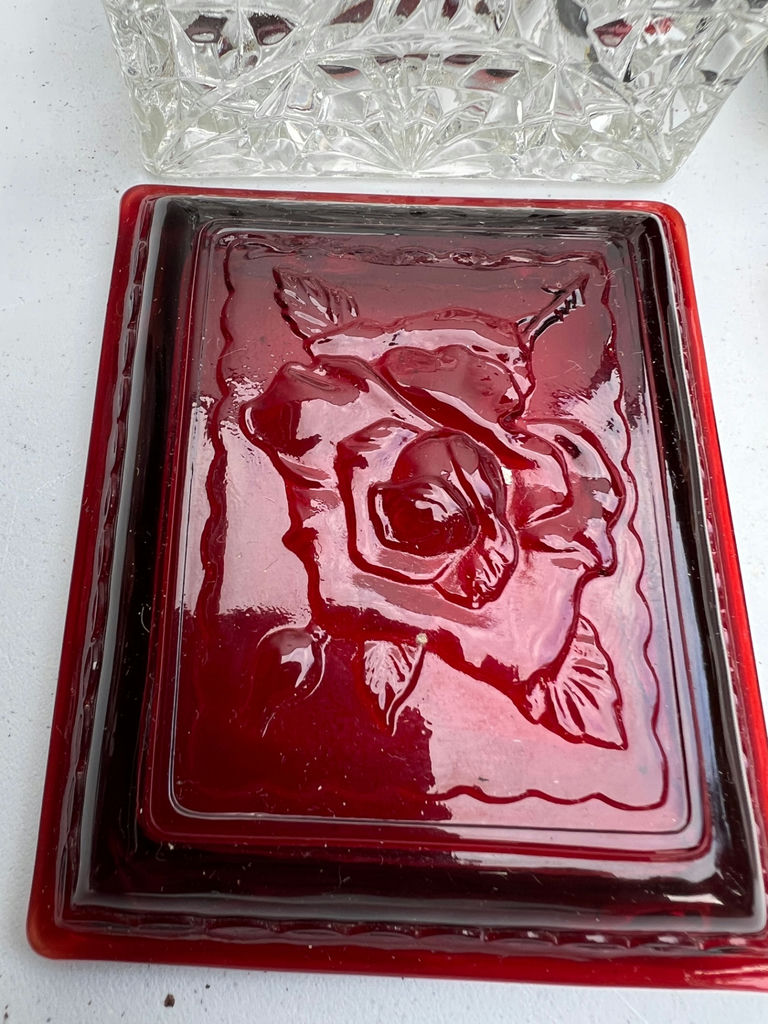 Decorative lot of 2 glass trinket boxes and cat-relief ceramic tile - image 3 of 4