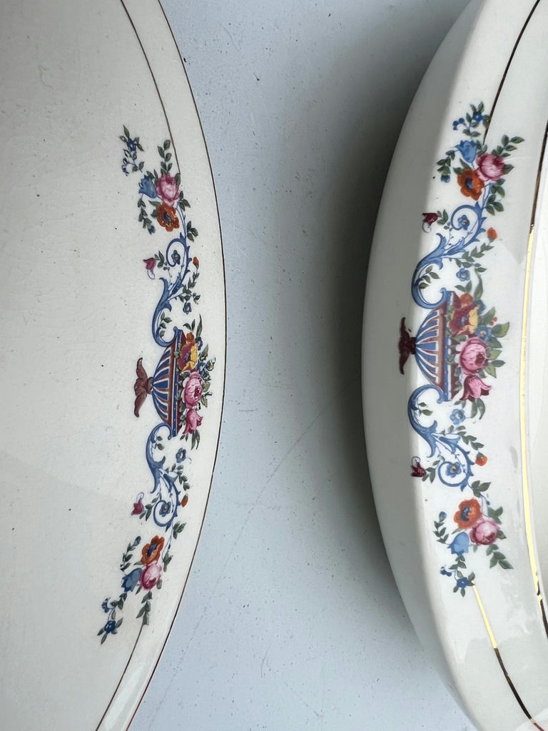 Floral porcelain soup tureen with lid - image 4 of 4