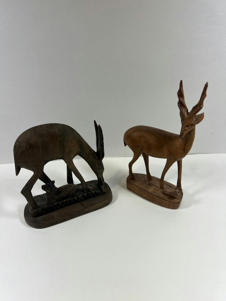 Two wooden deer figurines (doe with fawn and standing stag) - image 1 of 4