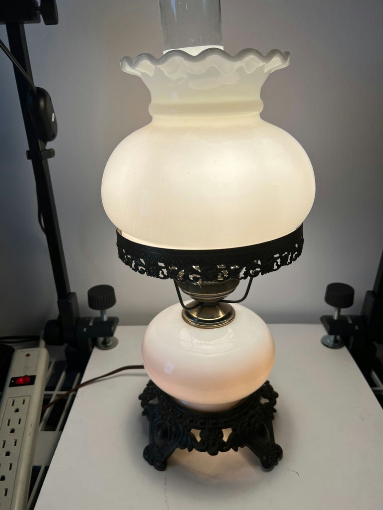 Vintage electric table lamp with dual floral glass globes - image 6 of 6