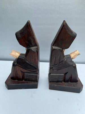Pair of vintage bookends - wooden hooded monk figurines - Image 1 of 3