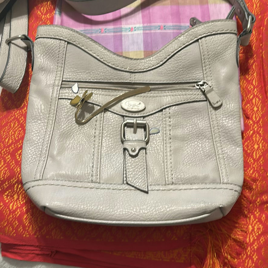 Relic Handbag, Scentsy Candle Warmer, Decorative Tote, Pillow, and Fabric Items - image 2 of 5
