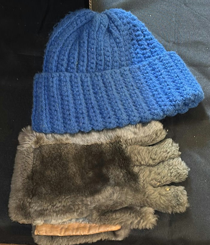Assorted Hats, Beanies, Scarves, Gloves, and Bag - image 6 of 11