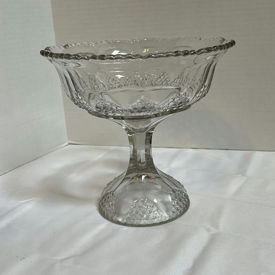 Assorted Clear Glass Serving Bowls and Pedestal Dishes - image 3 of 13