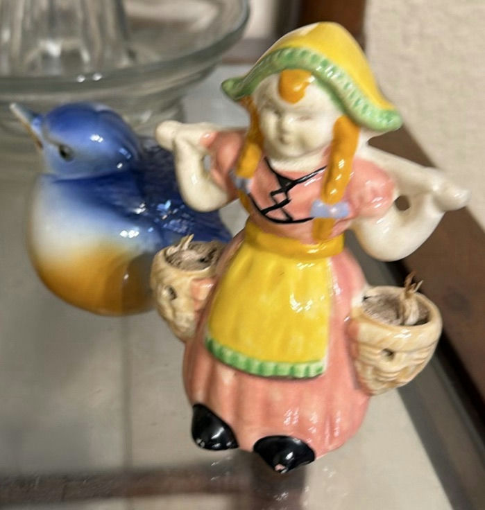 Assorted Decorative Figurines and Glassware - image 2 of 5